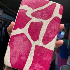 Giraffe Print Hard Wallet